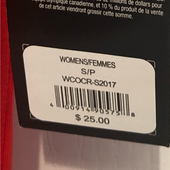 NWT - Red Team Canada T-Shirt from Hudson’s Bay - Picture 3 of 3